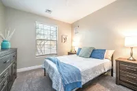 Pool & Patio: Family-Friendly Goodyear Home! - 3 Sao