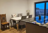 5 Bed Sleeps 7 New Build Detached Property