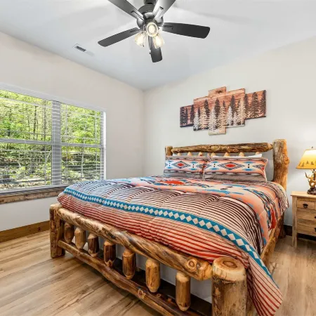 Lakesides Retreat With Amenities