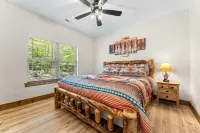 Lakesides Retreat With Amenities - Chalets