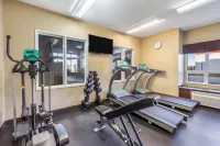Microtel Inn & Suites by Wyndham Timmins - ที่มีฟิตเนส