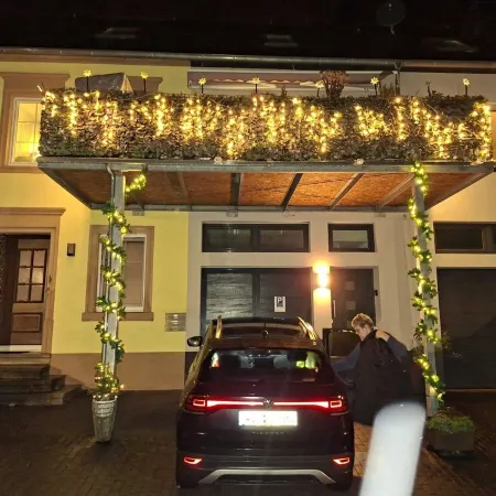 Urgemütliche Ferienwohnung, Offenes Spitzdach Nähe Weinanbaugebieten