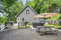 Big Pines Cabin- Belgrade Lakes Waterfront Retreat with Private Dock - 3 étoiles