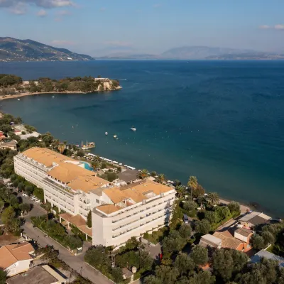 Elea Beach Hotel Отели рядом с достопримечательностью «Музей Каподистриаса»