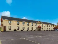Econo Lodge Inn & Suites Yankton - 2-Star