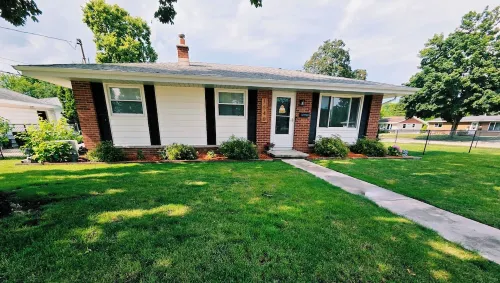 Great for EAA rental!Less than 2.5 miles from EAA grounds! - ブティック