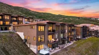 Pretty, Pretty, Pretty Good by Avantstay Sleeps 18 + Hot Tub Jordanelle - Homestays