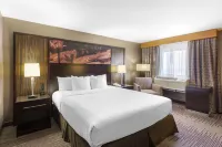DoubleTree by Hilton Downtown Wilmington - Legal District - bar