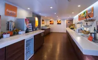 Holiday Inn Express STOKE ON TRENT by IHG - Frühstück