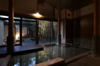 Yudonoan - Bãi đậu xe