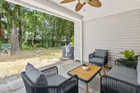 Queen Kelsey-Mins from Credit One-Pet Friendly - Homestays