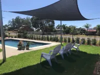 Bridge Motor Inn Tocumwal - مسبح