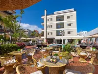 Hotel Don Manolito Hotels near Loro Parque