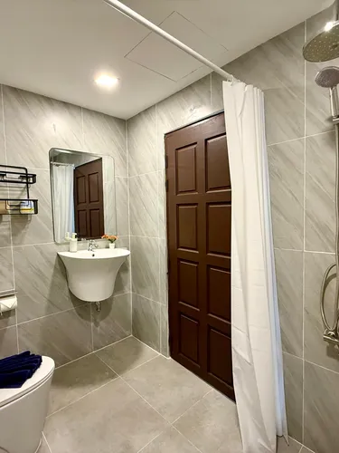 รูปภาพของBeachfront Deluxe Room with Sea View Balcony Near Patong Beach
