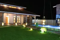 Villa Ananthaya - Pools