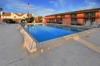 Super 6 Inn & Suites - 2-Star