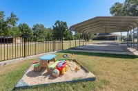 Pool & Amazing View: Updated Grand Lake Getaway - Pet friendly