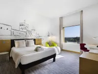 Mercure Sohar - С бассейном