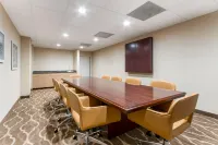 Comfort Suites at the University - 2-Star