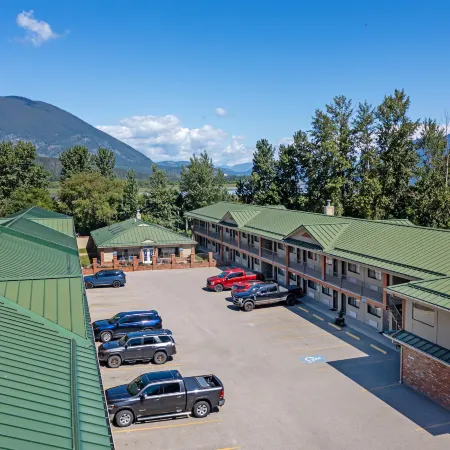 SureStay Plus Hotel by Best Western Salmon Arm