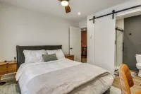Fully Renovated! Luxe Ski Condo Near Stowe Mtn - Condos