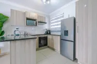 Modern, Peaceful Stay in Broadacres - 3-Star