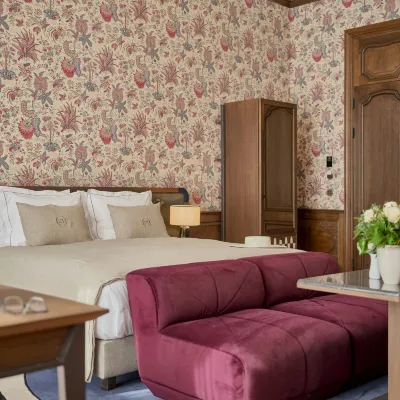 Faubourg 21 Hotels near Metro Albert