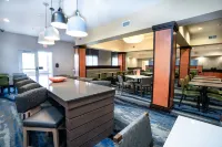 Fairfield Inn & Suites Grand Island - Bãi đậu xe