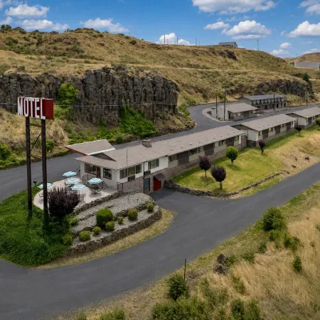 Celilo Inn