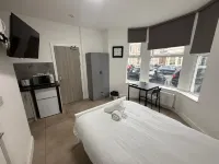 Cozy Studio Flat - With Garden and Modern Amenities - 2 stjerner