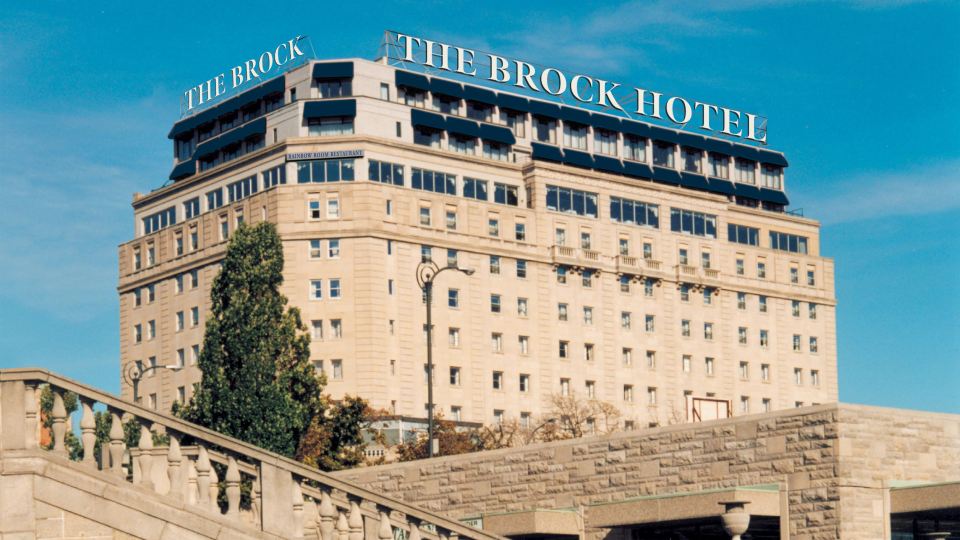 THE BROCK NIAGARA FALLS FALLSVIEW, TAPESTRY BY HILTON