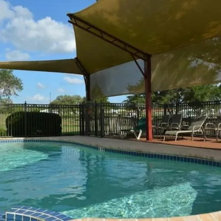 Hotel O Executive Inn & Suites Cuero Hwy 87 Ξενοδοχεία στην πόλη DeWitt County