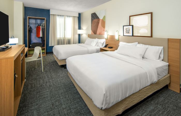 Spark by Hilton Washington Meadowlands Blvd