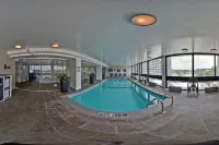 Four Points by Sheraton Boston Newton - Pools