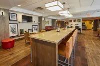 Hampton Inn Parker - Pet friendly