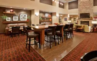 Hampton Inn & Suites Watertown - parking