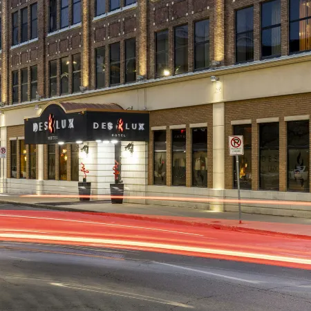 Des Lux Hotel