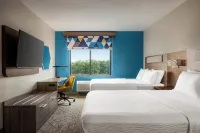 Holiday Inn Express & Suites MOBILE WEST - I-10 by IHG - parking