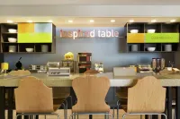 Home2 Suites by Hilton Midland - Breakfast