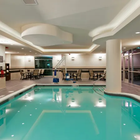 Hampton Inn & Suites Bellevue Downtown-Seattle