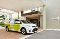 Home2 Suites by Hilton Stuart - Parkplatz