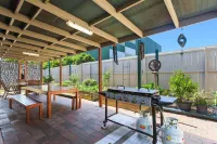 Motel Sunshine Coast - parking