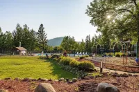Lutsen Fall Basecamp - Trails + Views + Pool + Hot Tub - Gym