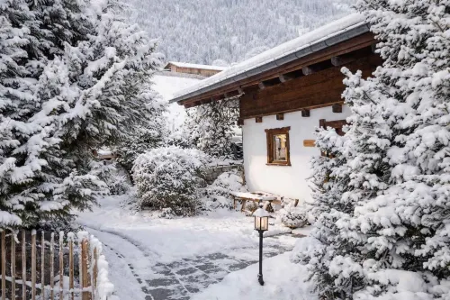 NINA's Chalet – Pool & Sauna Access - 4성급