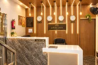 Hotel Golden Aura Inn - 2-Star