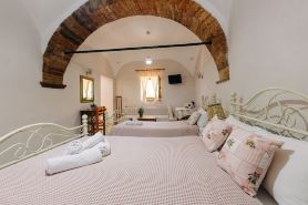 CLIO APARTMENTS