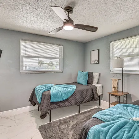 Canalfront Hudson Home w/ Hot Tub: 3 Mi to Beaches