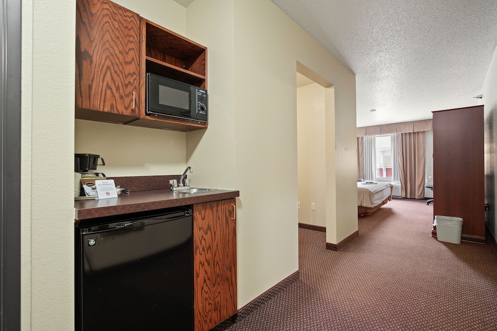 Stay USA Hotel & Suites