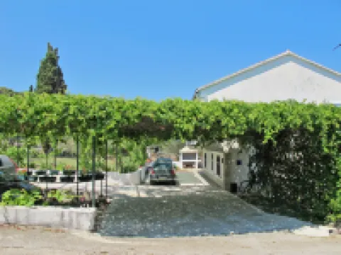 Klarić Hotels in Arbanija