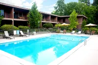 The Lodge at Riverside - Pools